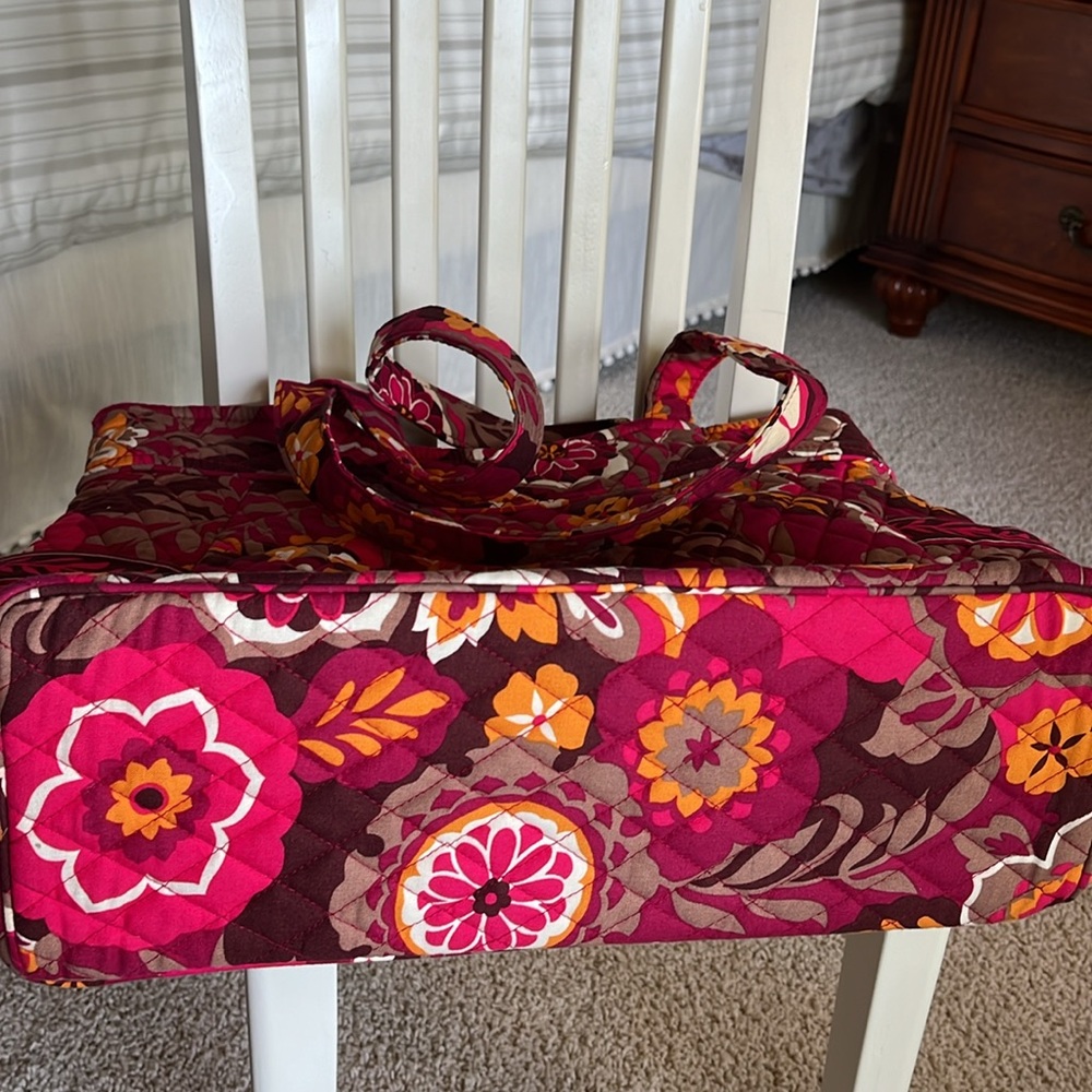 NWOT Vera Bradley Medium Tote - Picture 5 of 5